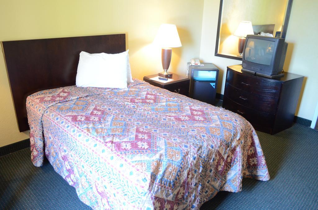 Memorial Inn And Suites Хьюстон Экстерьер фото