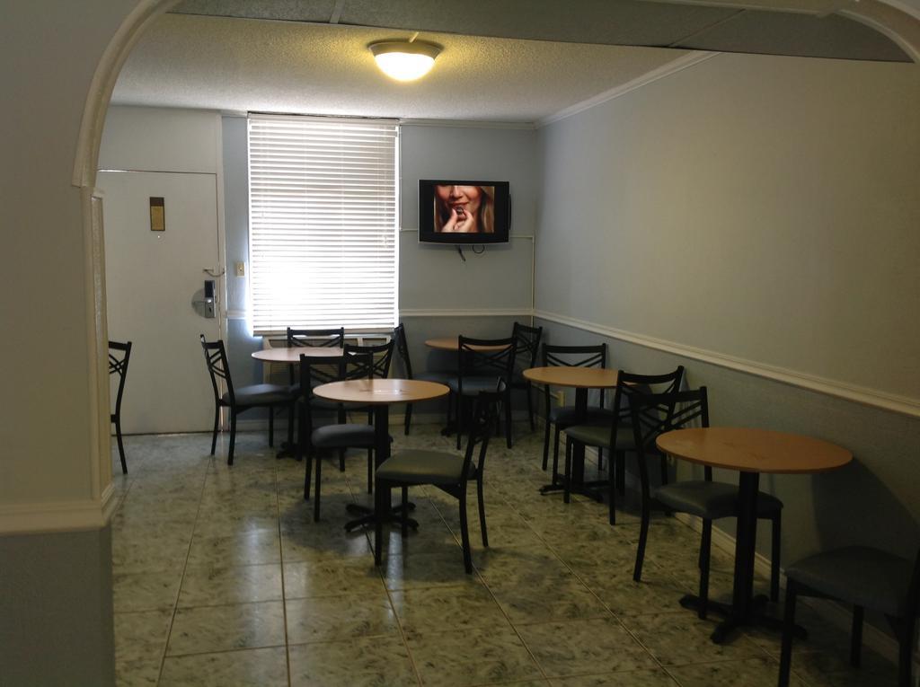 Memorial Inn And Suites Хьюстон Экстерьер фото
